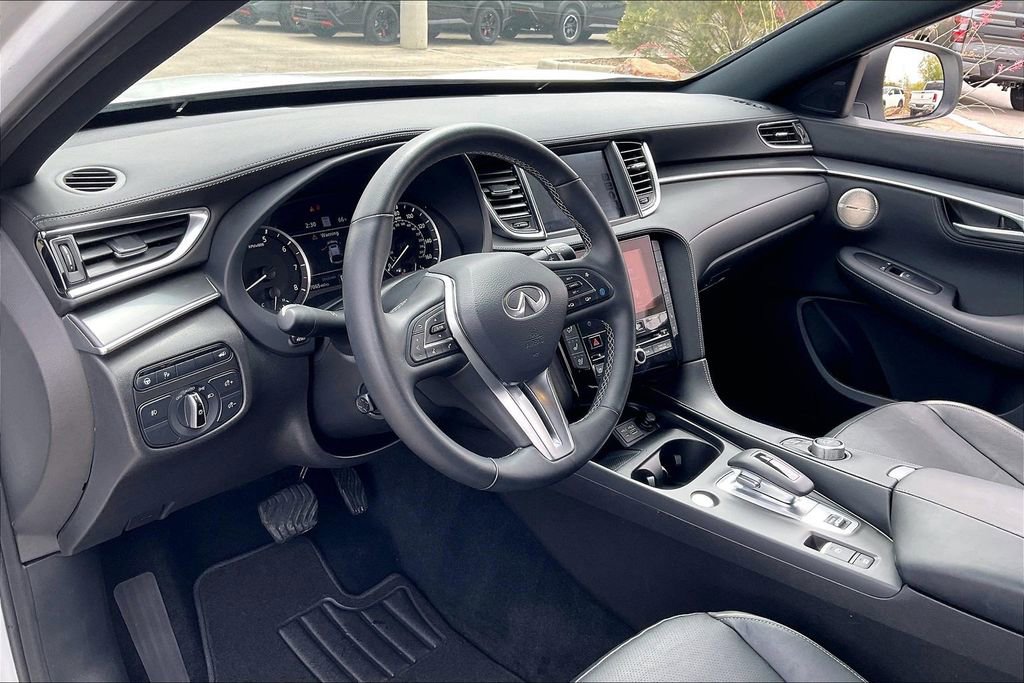 Used 2025 INFINITI QX55 Essential AWD/4WD image 13