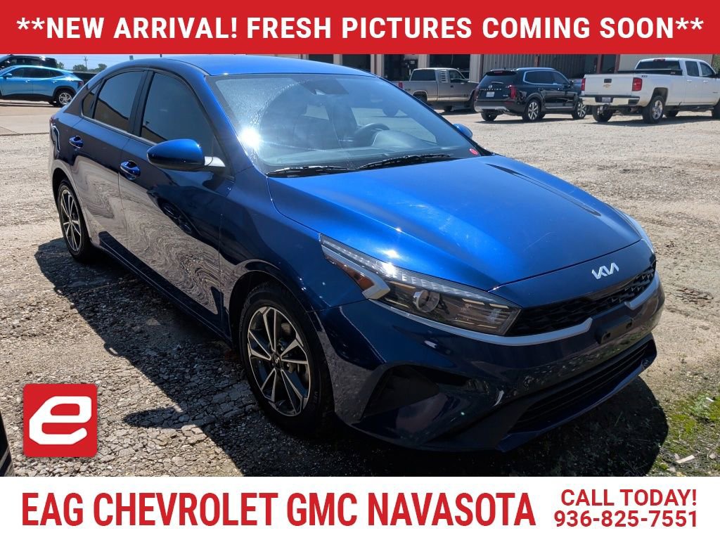 Used 2022 Kia Forte LXS FWD image 1