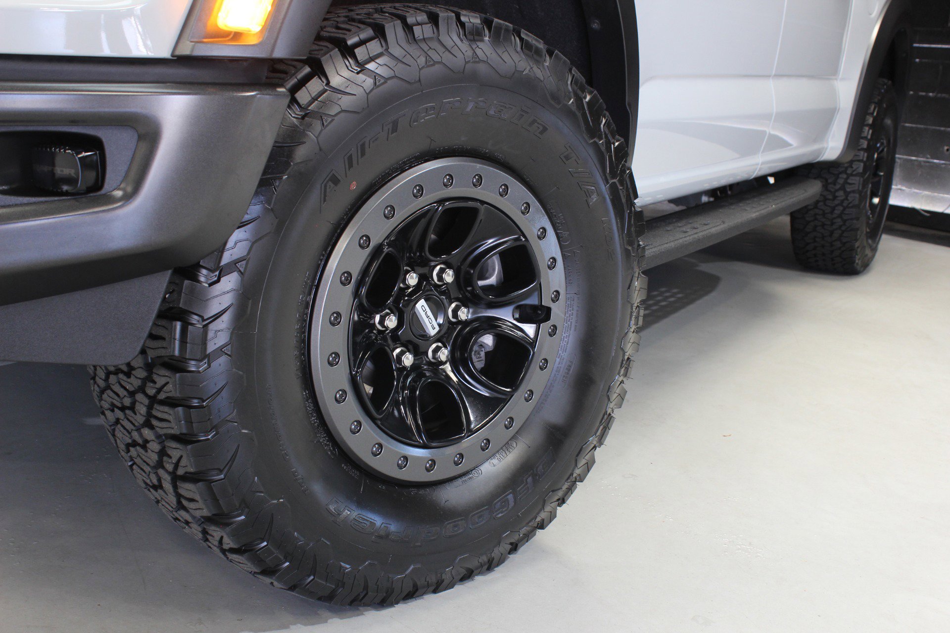 Used 2023 Ford F150 Raptor w/ Raptor Carbon Fiber Package image 21