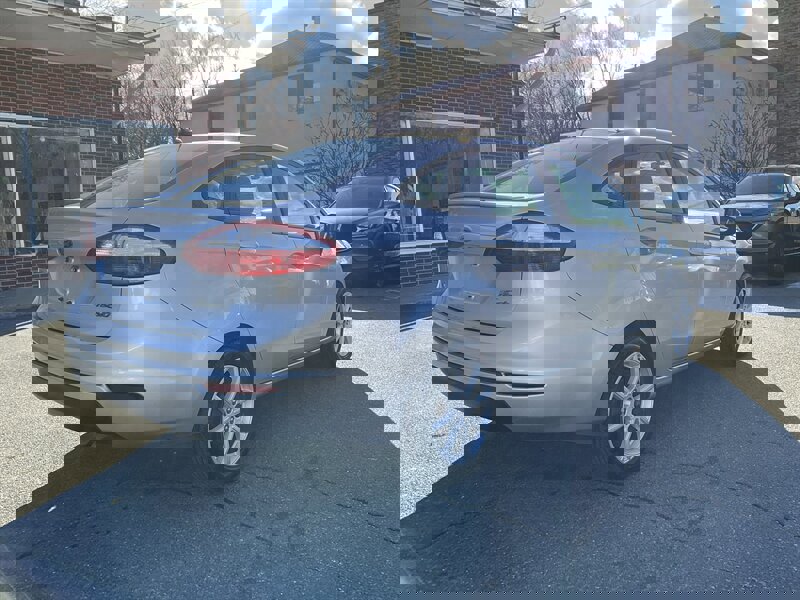 Used 2016 Ford Fiesta SE w/ Equipment Group 201A image 5