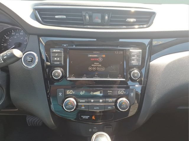 Used 2022 Nissan Rogue Sport SV w/ Technology Package AWD/4WD image 18