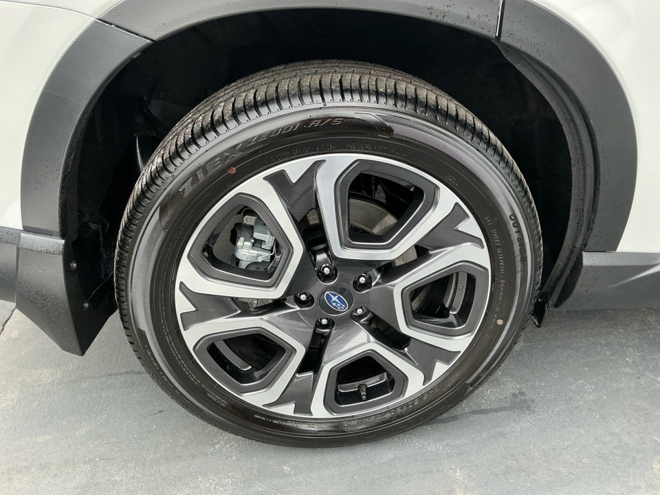 Certified 2025 Subaru Ascent Limited image 28