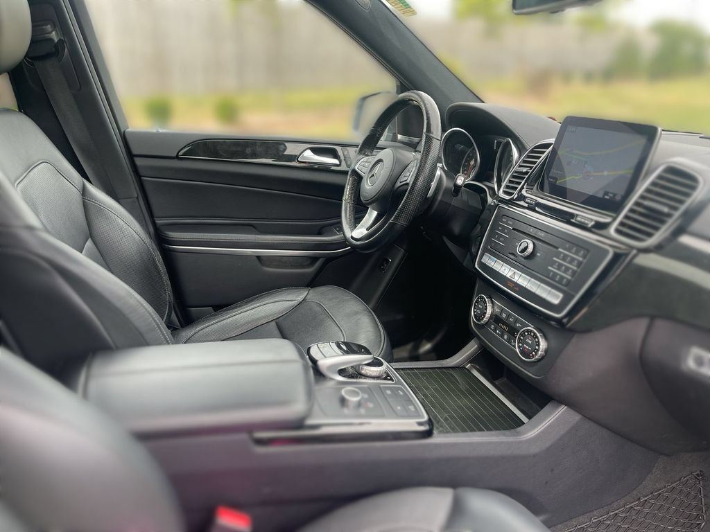 Used 2018 Mercedes-Benz GLS 550 4MATIC image 43
