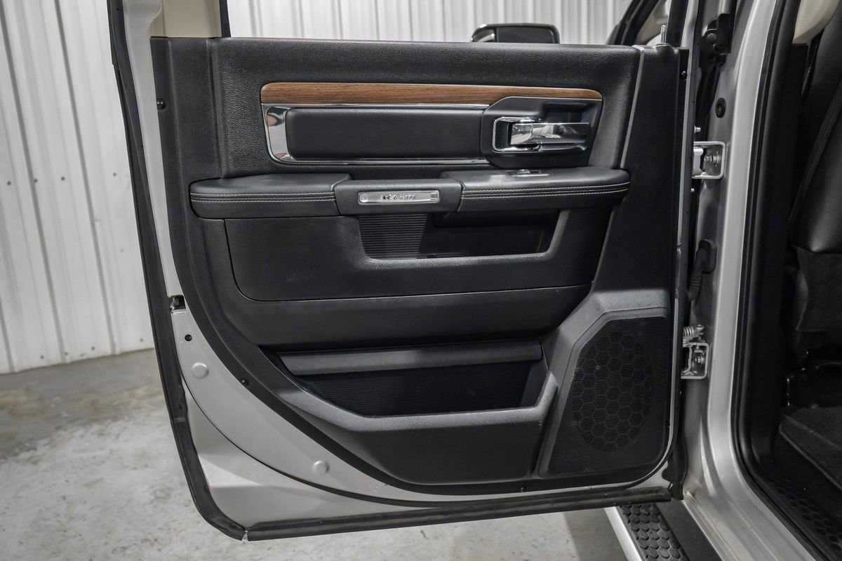 Used 2016 RAM 3500 Laramie image 44