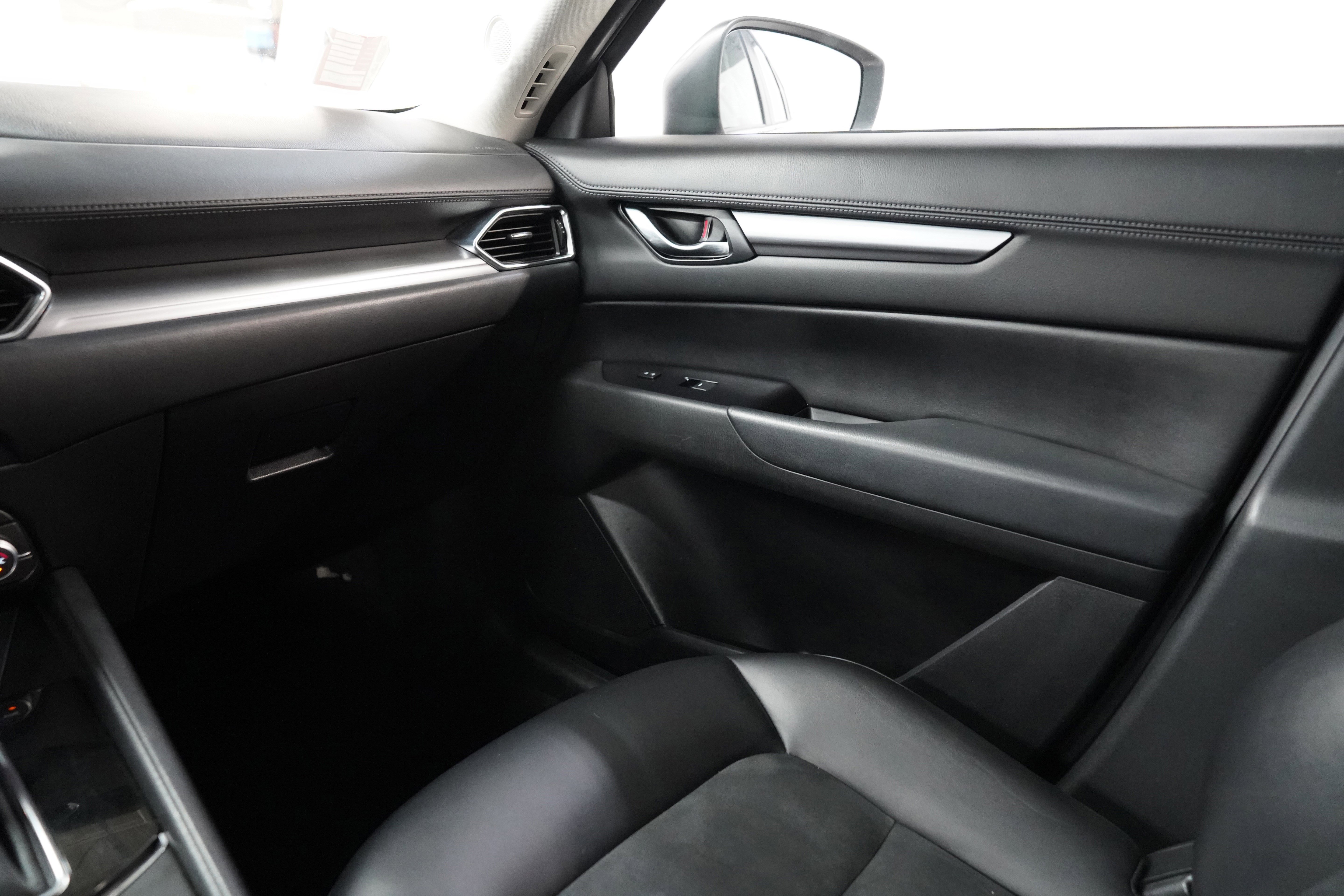 Used 2020 MAZDA CX-5 Touring FWD image 13