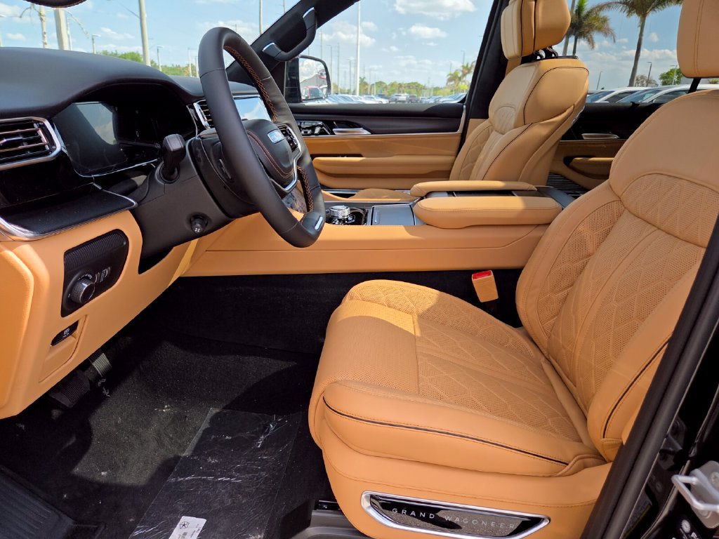 New 2026 Jeep Grand Wagoneer Summit AWD/4WD image 15