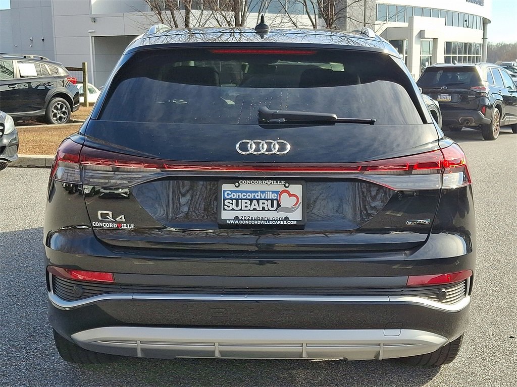 Used 2024 Audi Q4 e-tron Premium Plus image 5