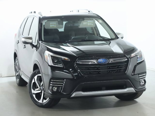 Used 2023 Subaru Forester Touring image 2