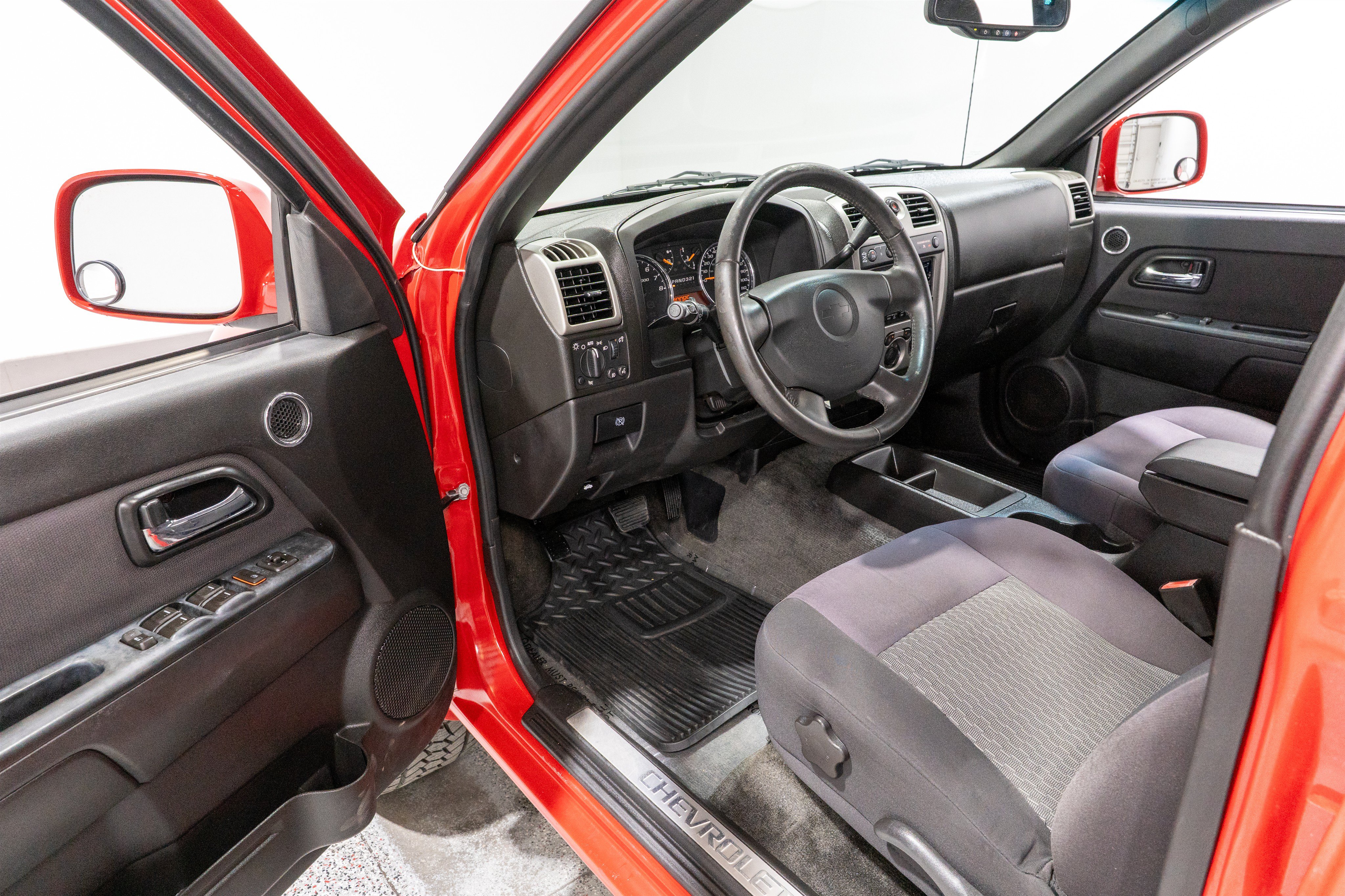 Used 2012 Chevrolet Colorado LT AWD/4WD image 11