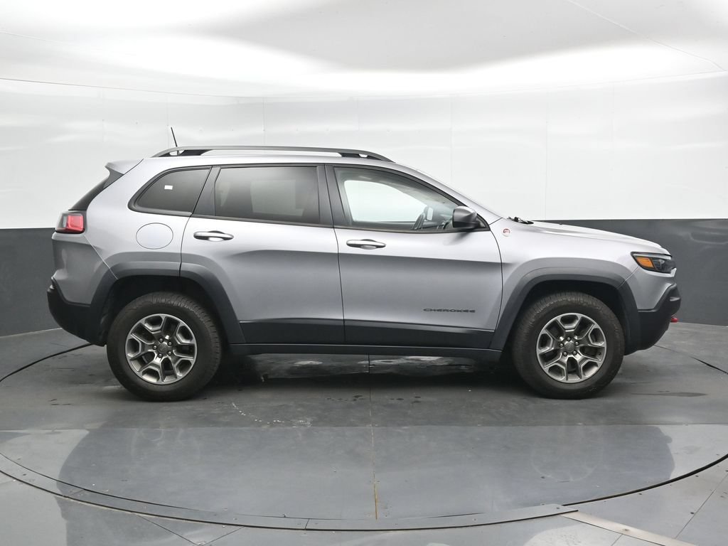 Used 2020 Jeep Cherokee Trailhawk AWD/4WD image 4