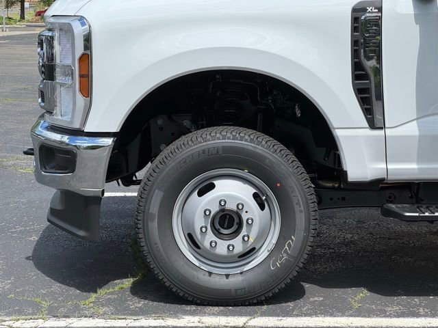 New 2025 Ford F350 XL w/ XL Chrome Package image 14