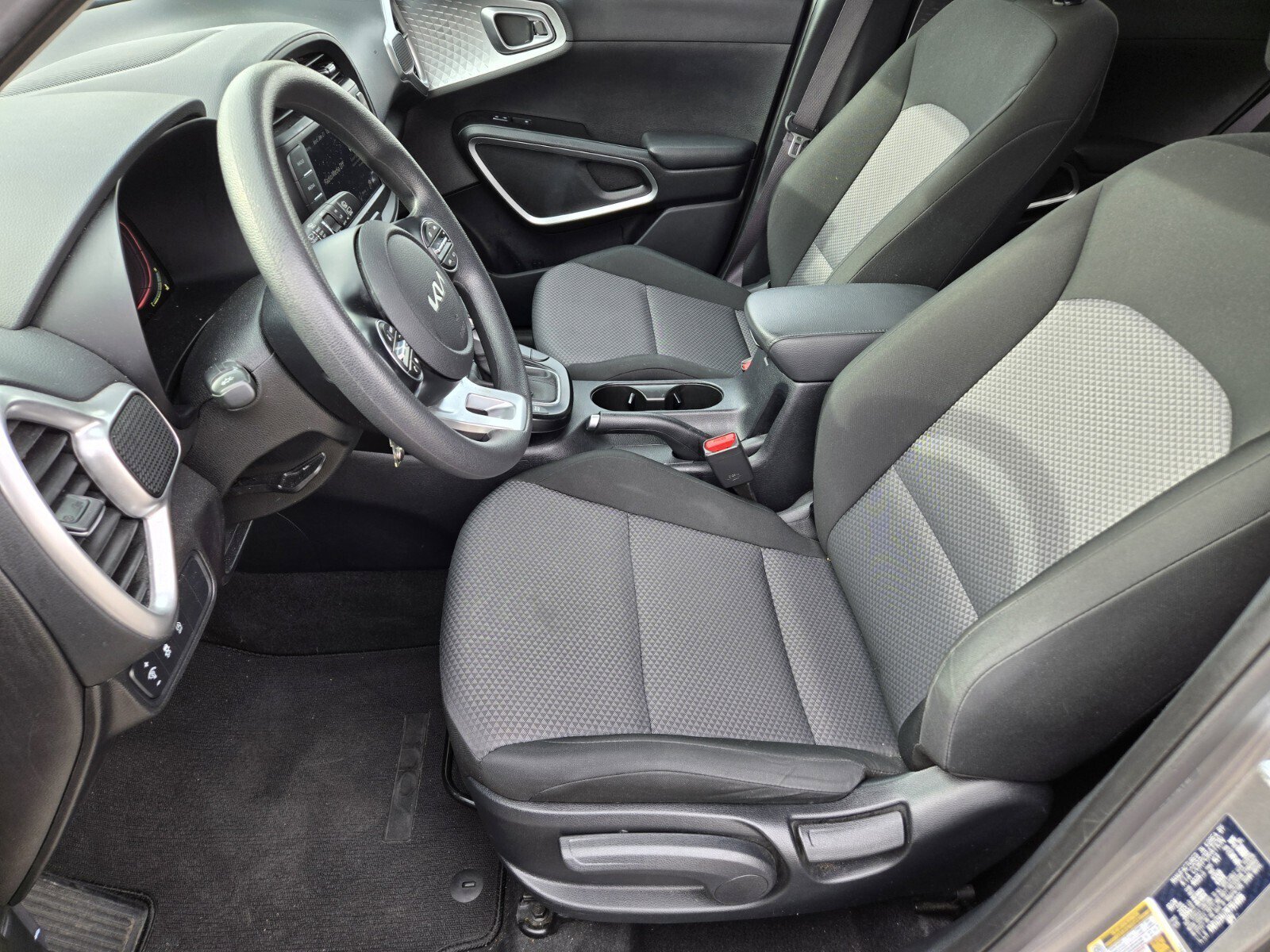 Used 2024 Kia Soul LX w/ Option Group 015 image 11