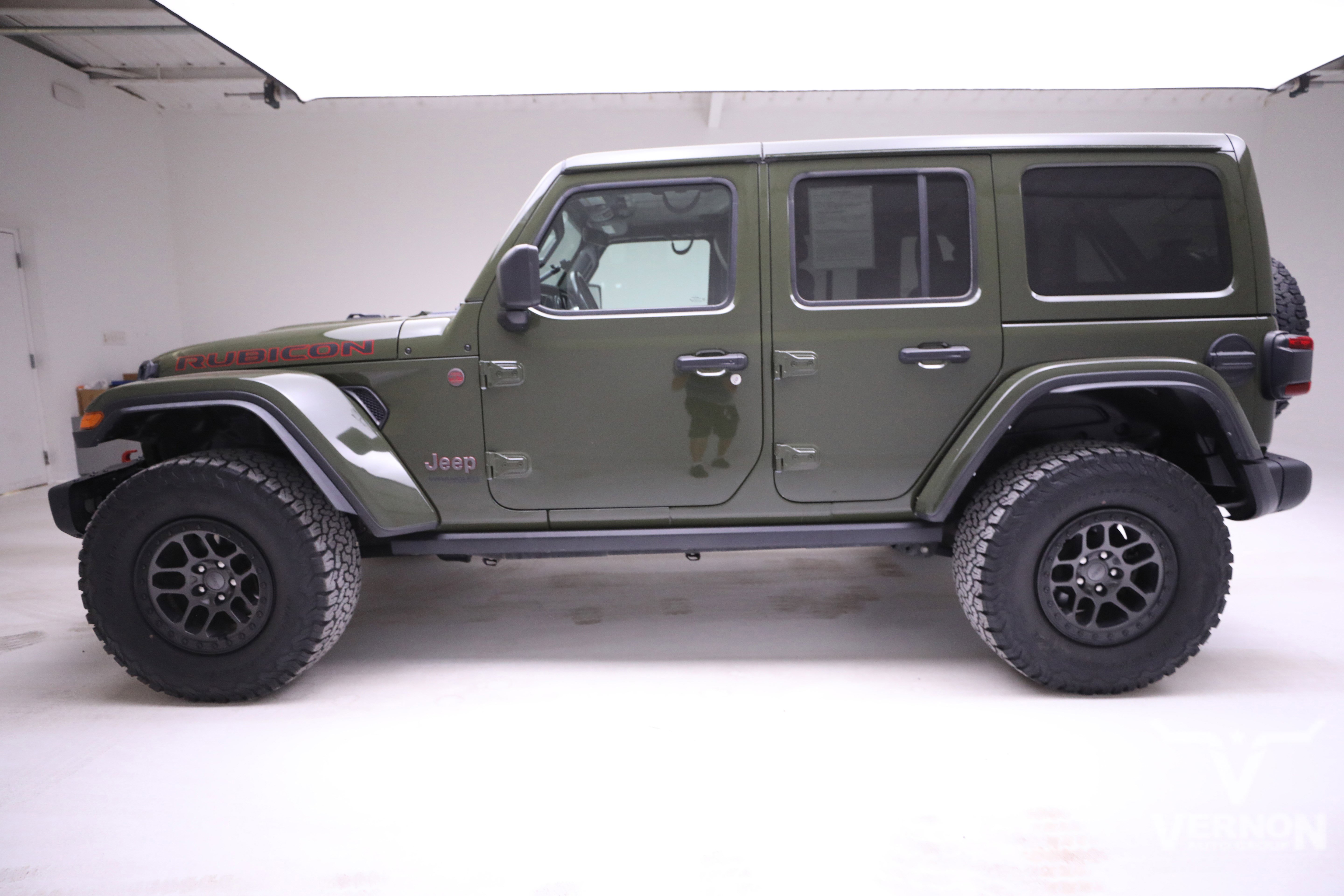 Used 2022 Jeep Wrangler Unlimited Rubicon w/ Xtreme Recon 35" Tire Package image 2