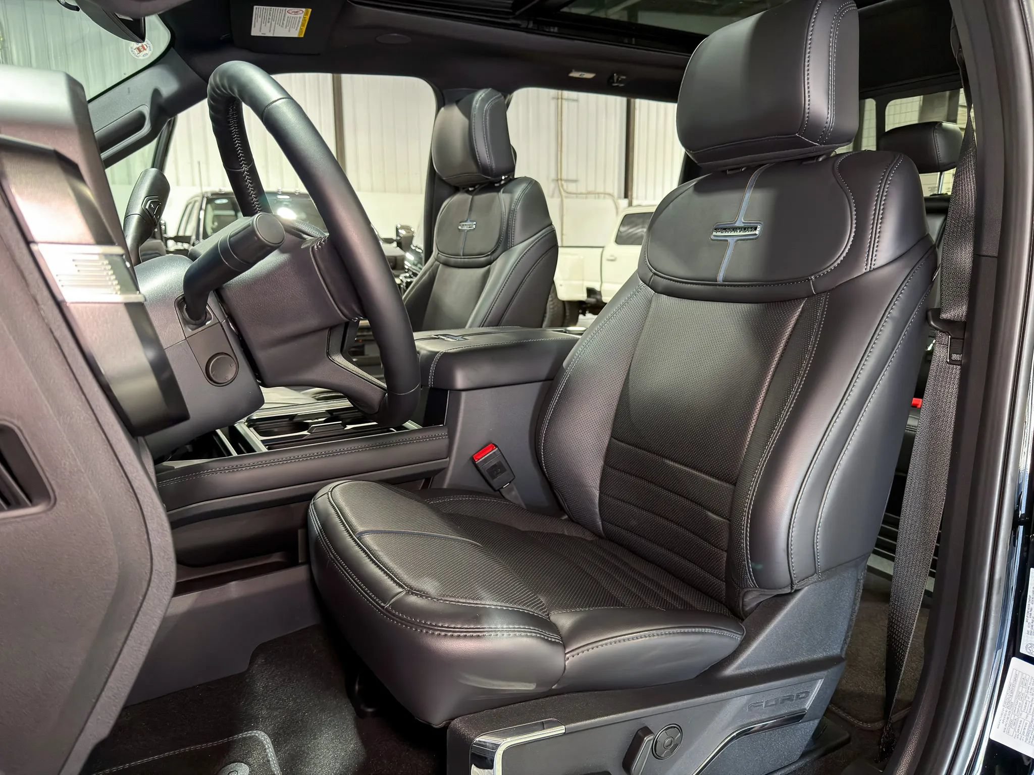Used 2026 Ford F450 Platinum AWD/4WD image 17