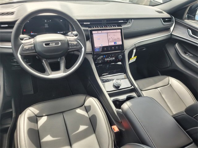 New 2025 Jeep Grand Cherokee Limited image 8