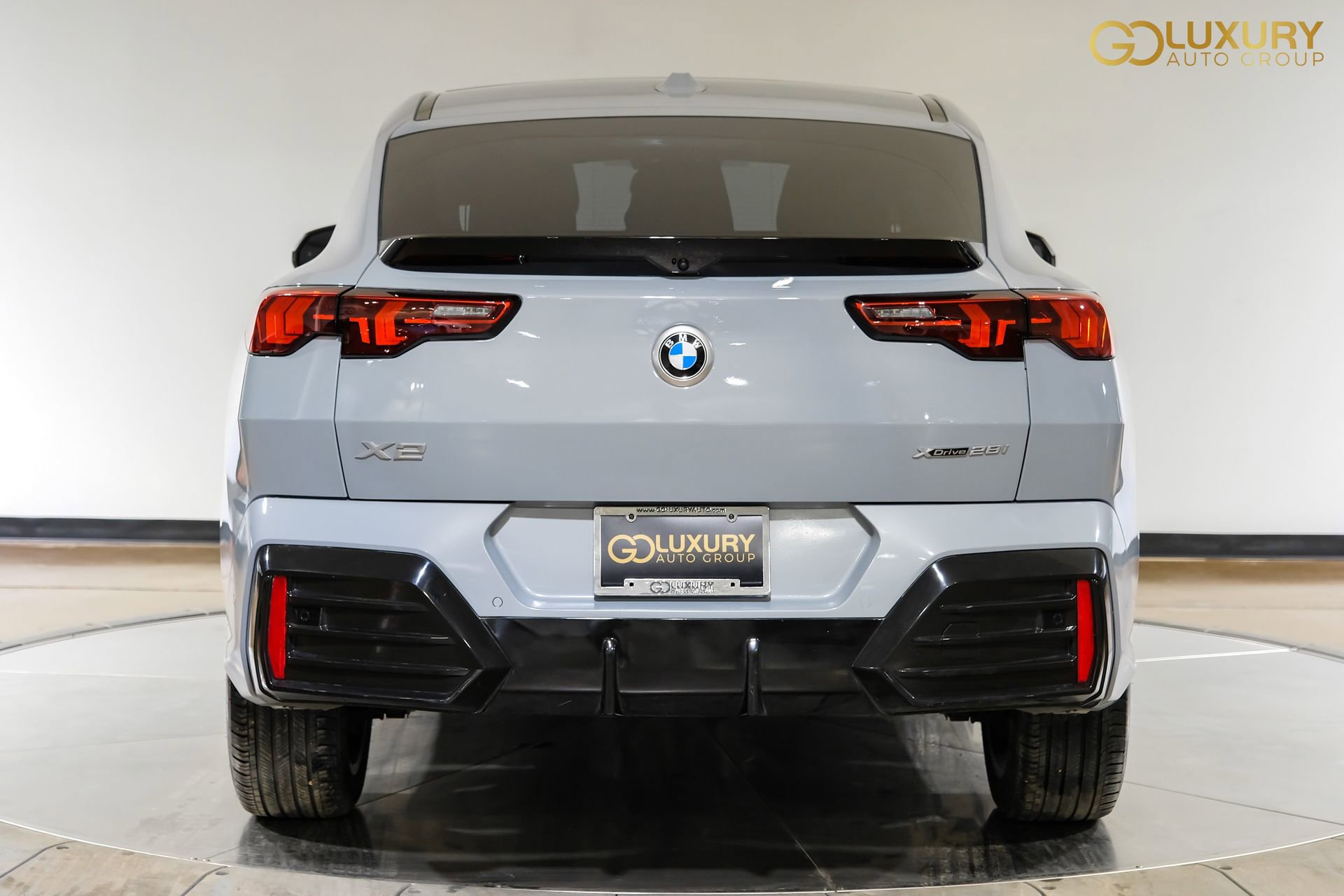Used 2025 BMW X2 xDrive28i AWD/4WD image 11