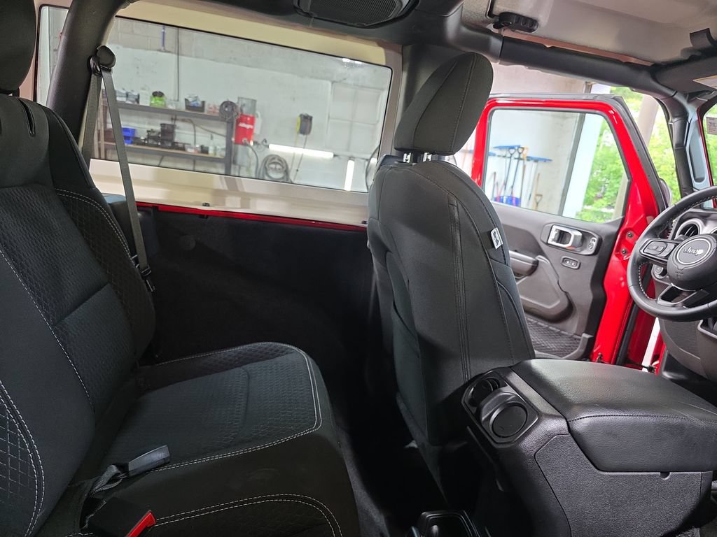 Used 2021 Jeep Wrangler Sport AWD/4WD image 11