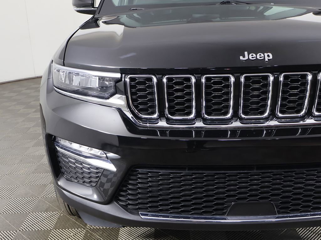 Used 2023 Jeep Grand Cherokee Limited AWD/4WD image 15