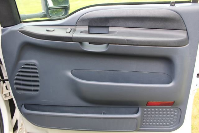 Used 2001 Ford F550 XL image 26