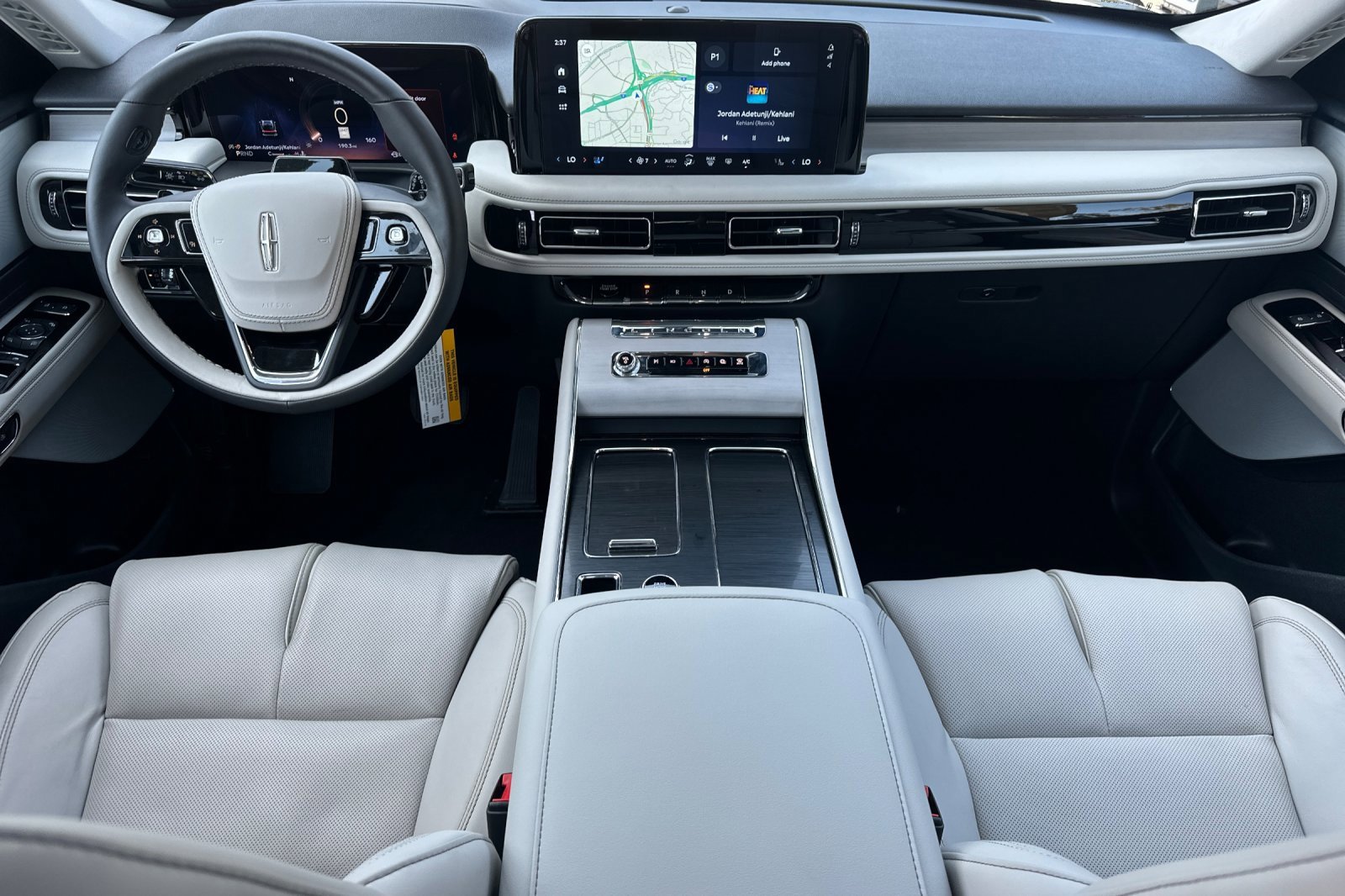 New 2025 Lincoln Aviator Reserve w/ Luxury Package image 12