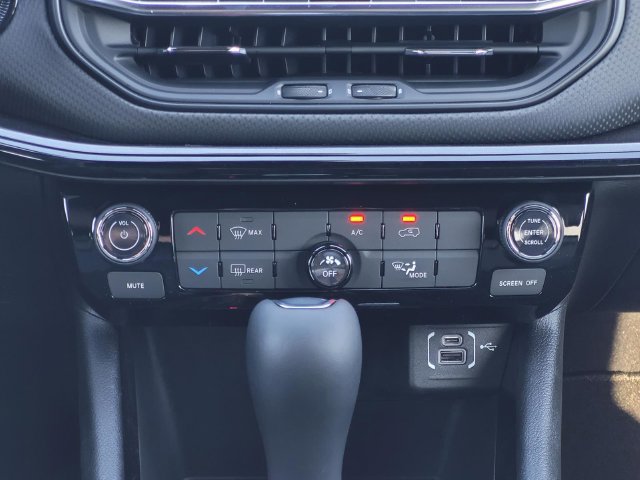 New 2026 Jeep Compass Latitude AWD/4WD image 14