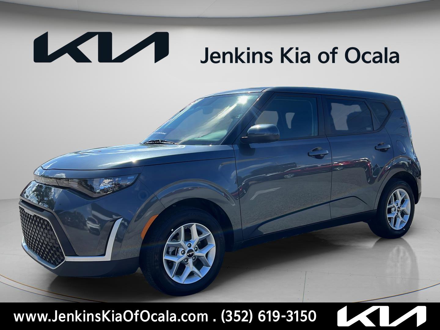 Certified 2025 Kia Soul LX w/ LX Technology Package FWD image 7