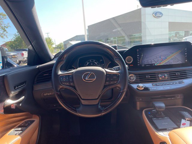 Used 2022 Lexus LS 500 w/ Interior Upgrade Package RWD image 13