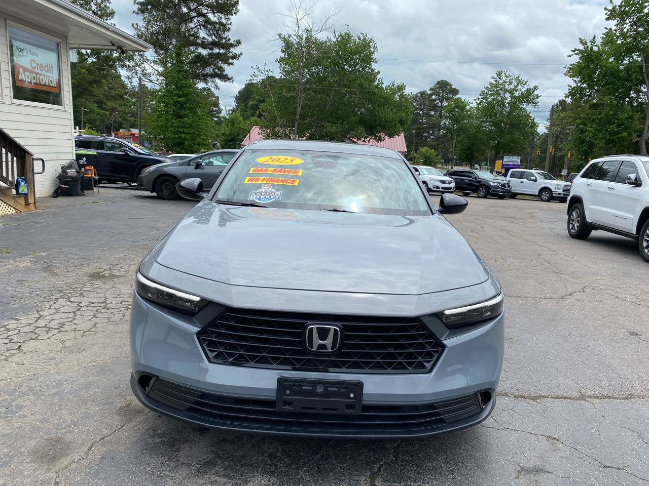 Used 2025 Honda Accord SE image 2