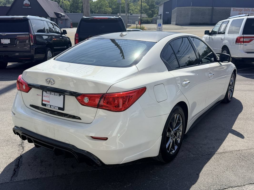 Used 2017 INFINITI Q50 Signature Edition w/ All Weather Package (L93) AWD/4WD image 6
