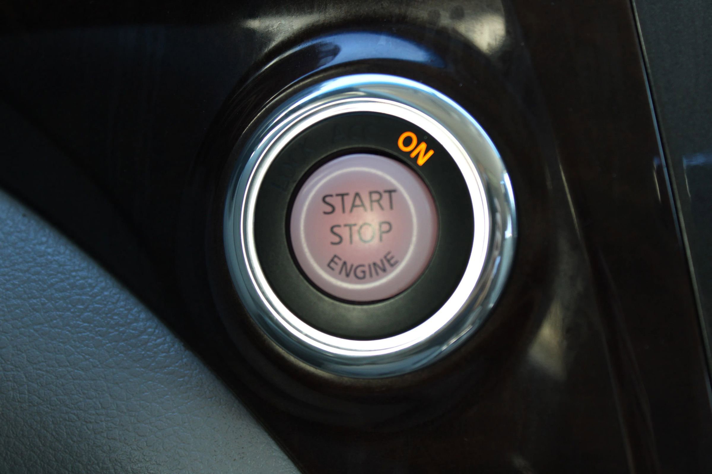 Used 2015 Nissan Quest S image 25