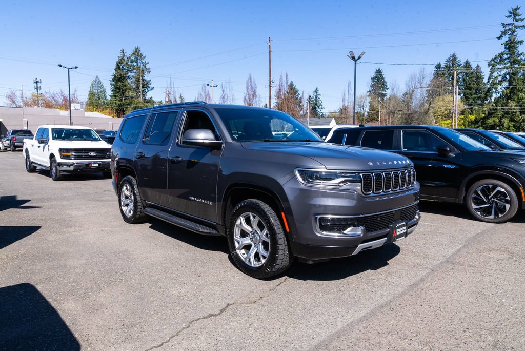 Used 2022 Jeep Wagoneer Series II AWD/4WD image 29