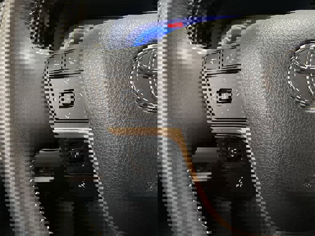 Used 2025 Toyota Crown Signia image 21