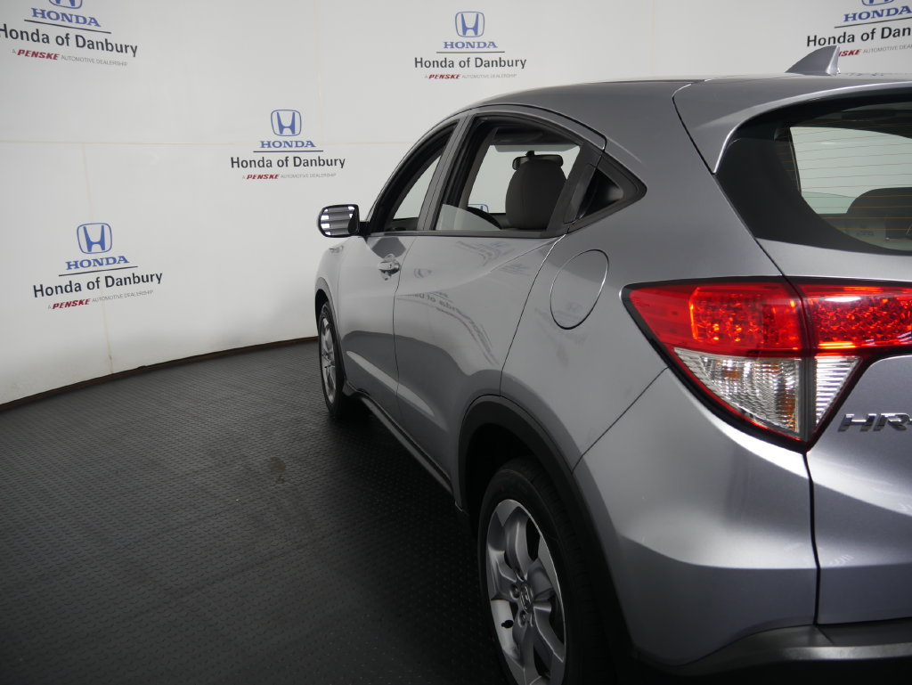 Used 2020 Honda HR-V LX image 9