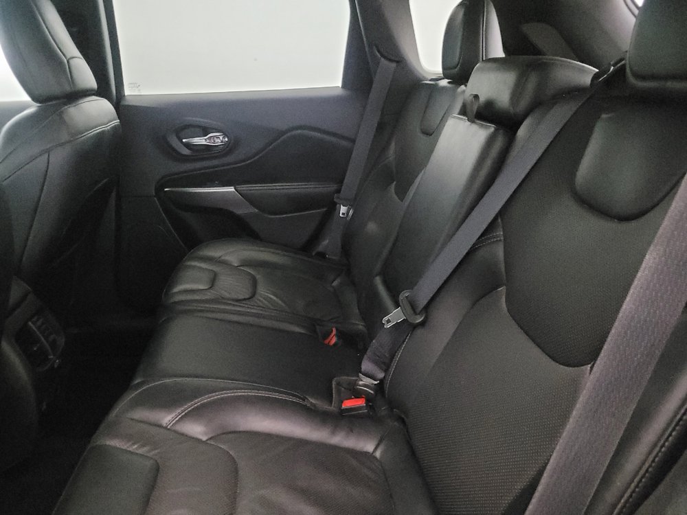 Used 2022 Jeep Cherokee Latitude Lux w/ Sun & Sound Group AWD/4WD image 18