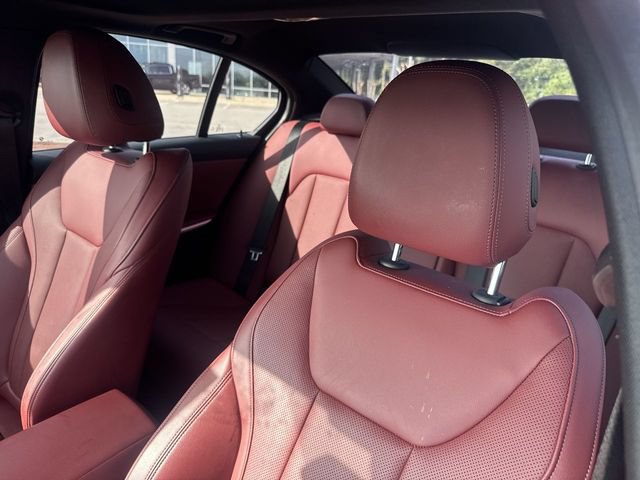 Used 2023 BMW 330i Sedan w/ Premium Package RWD image 11