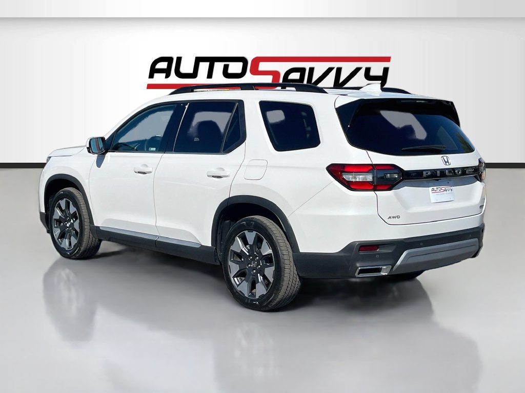 Used 2026 Honda Pilot Touring image 5
