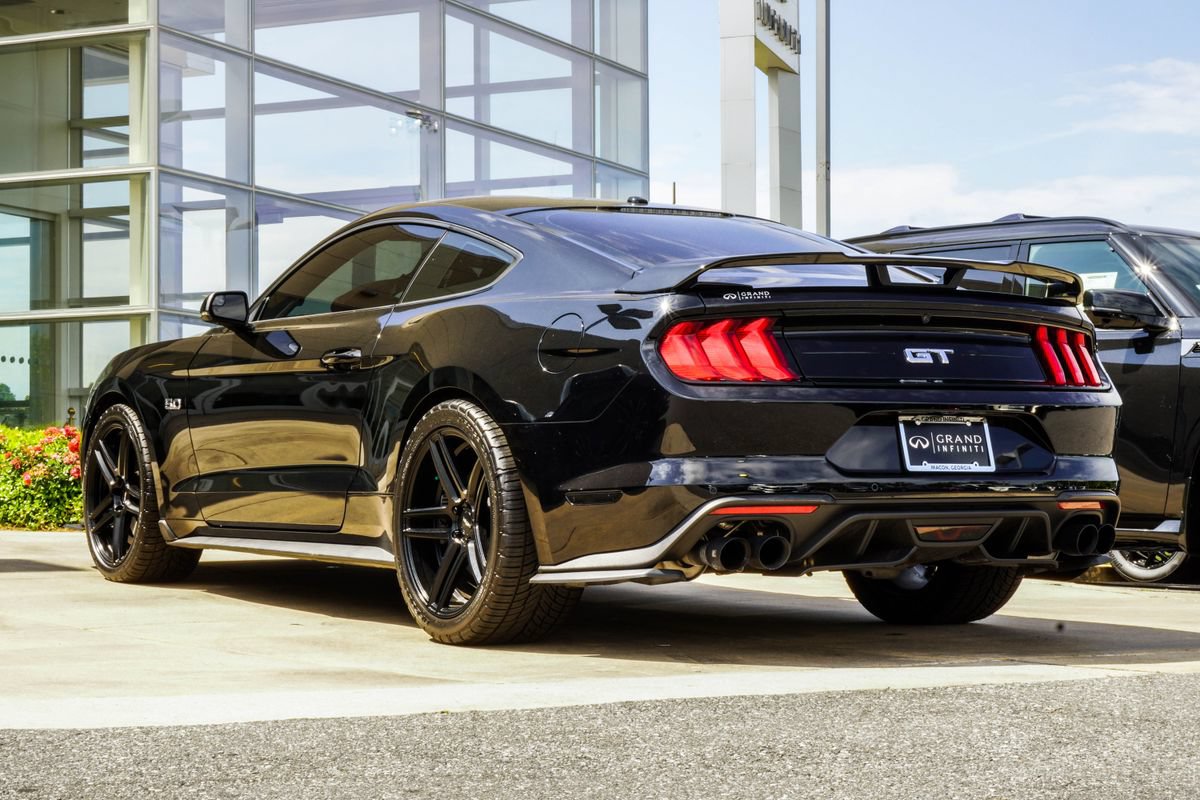 Used 2019 Ford Mustang GT Premium w/ GT Performance Package RWD image 12