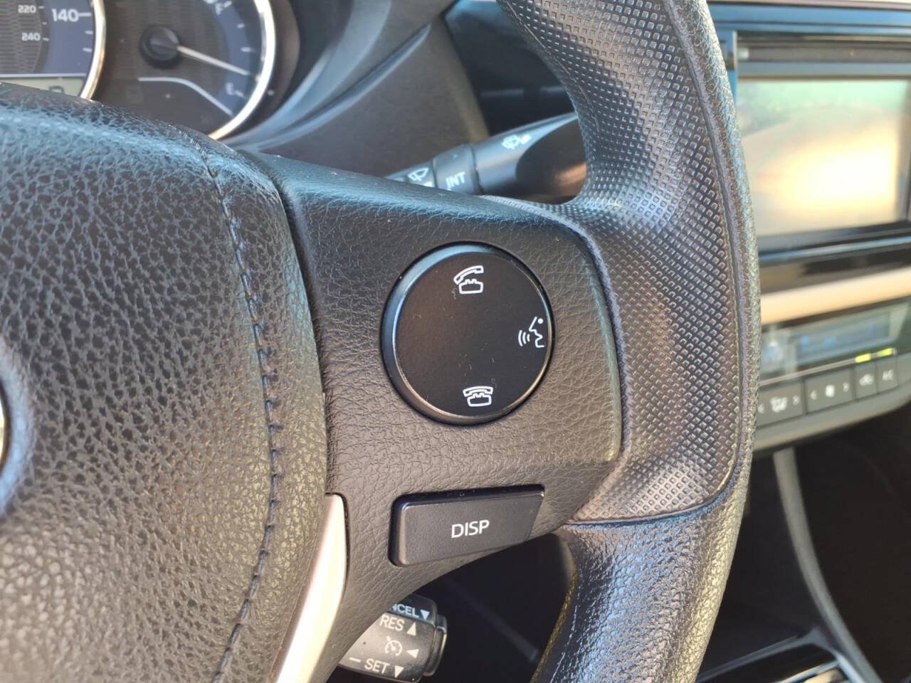 Used 2016 Toyota Corolla LE FWD image 23