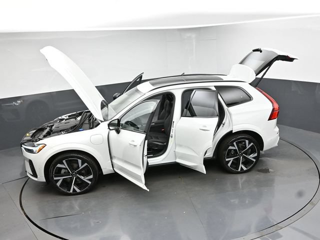 New 2026 Volvo XC60 T8 Ultra w/ Protection Package Premier AWD/4WD image 52