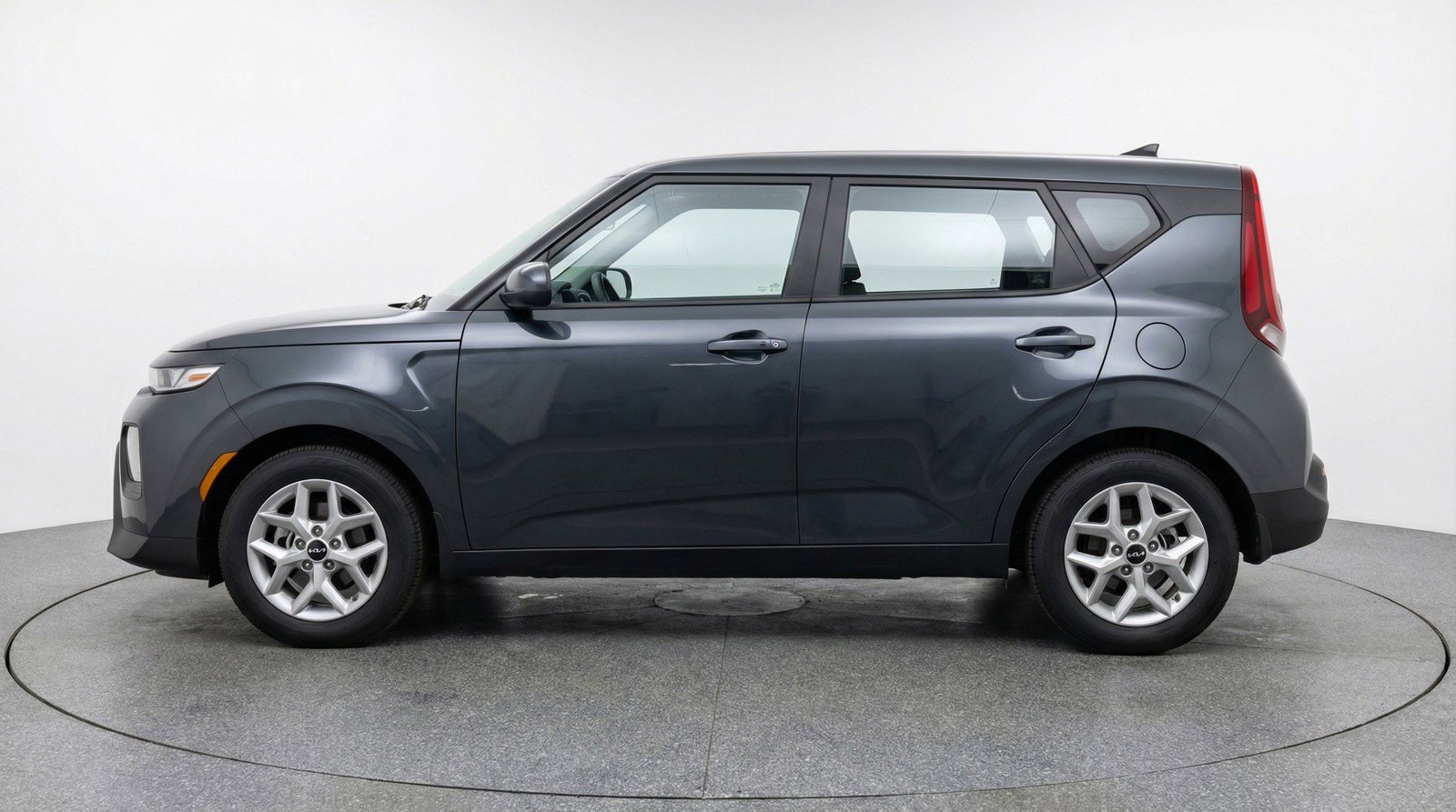 Used 2025 Kia Soul LX w/ LX Technology Package image 5