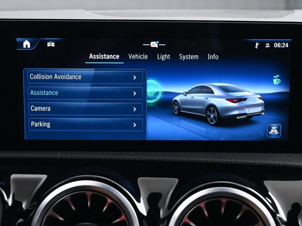 Used 2025 Mercedes-Benz CLA 250 4MATIC image 36