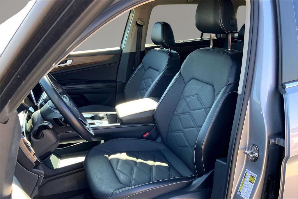 Used 2024 Volkswagen Atlas SE FWD image 23