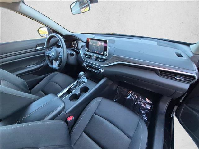 Used 2025 Nissan Altima 2.5 SV FWD image 22