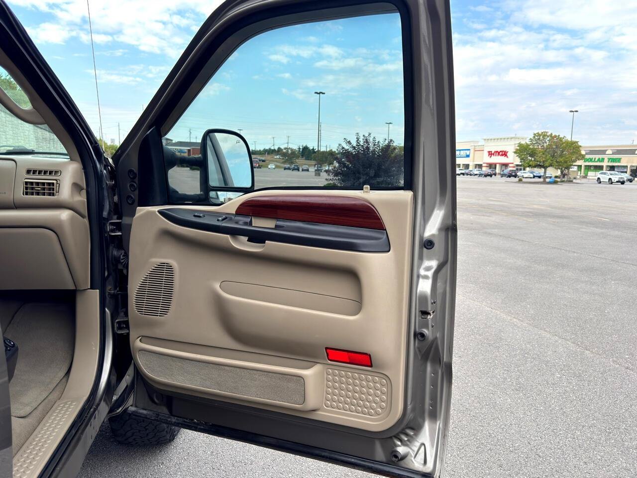 Used 2005 Ford Excursion Eddie Bauer AWD/4WD image 24