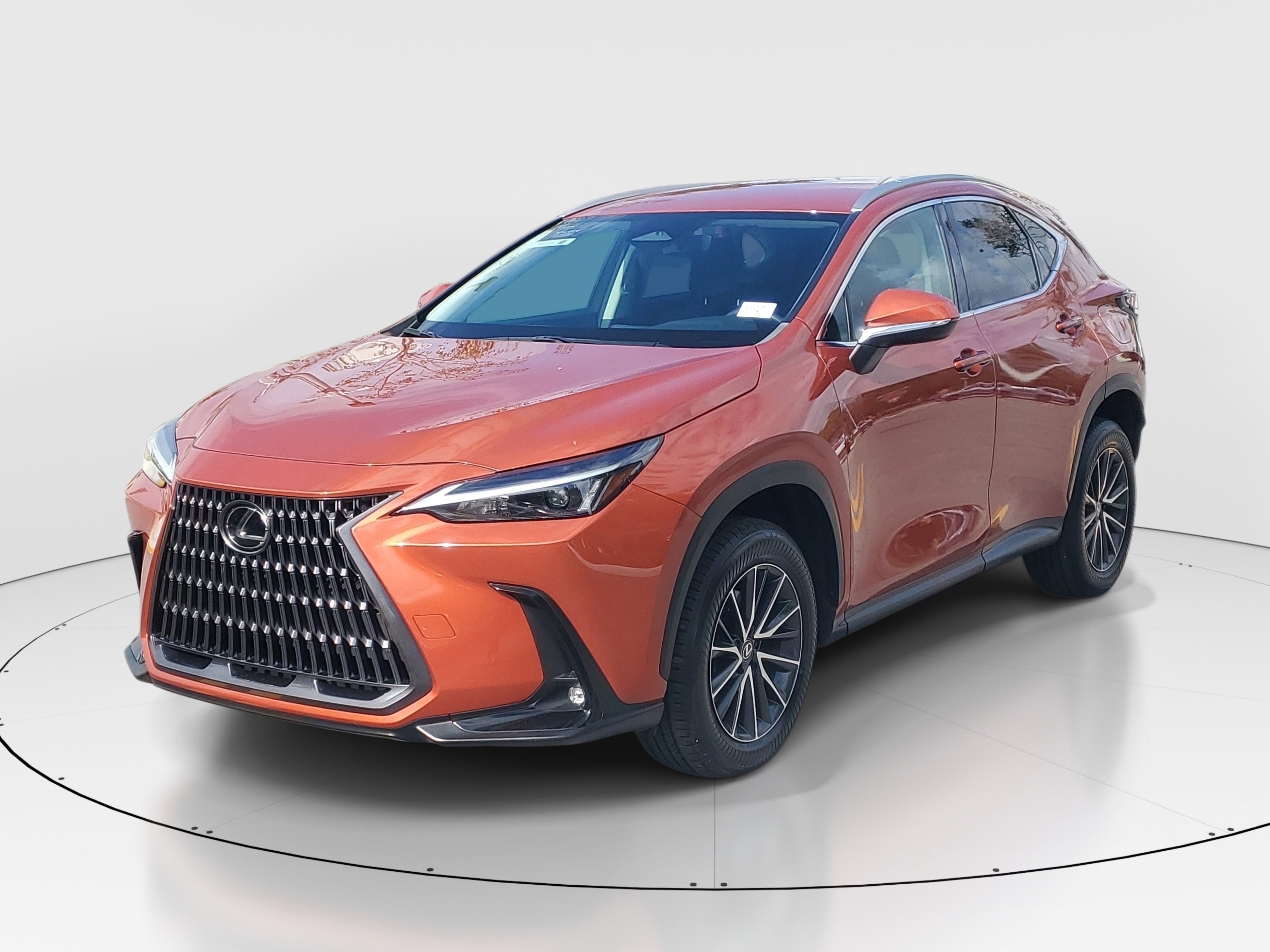 Used 2024 Lexus NX 250 FWD w/ Towing Package (2000 Lbs) image 3