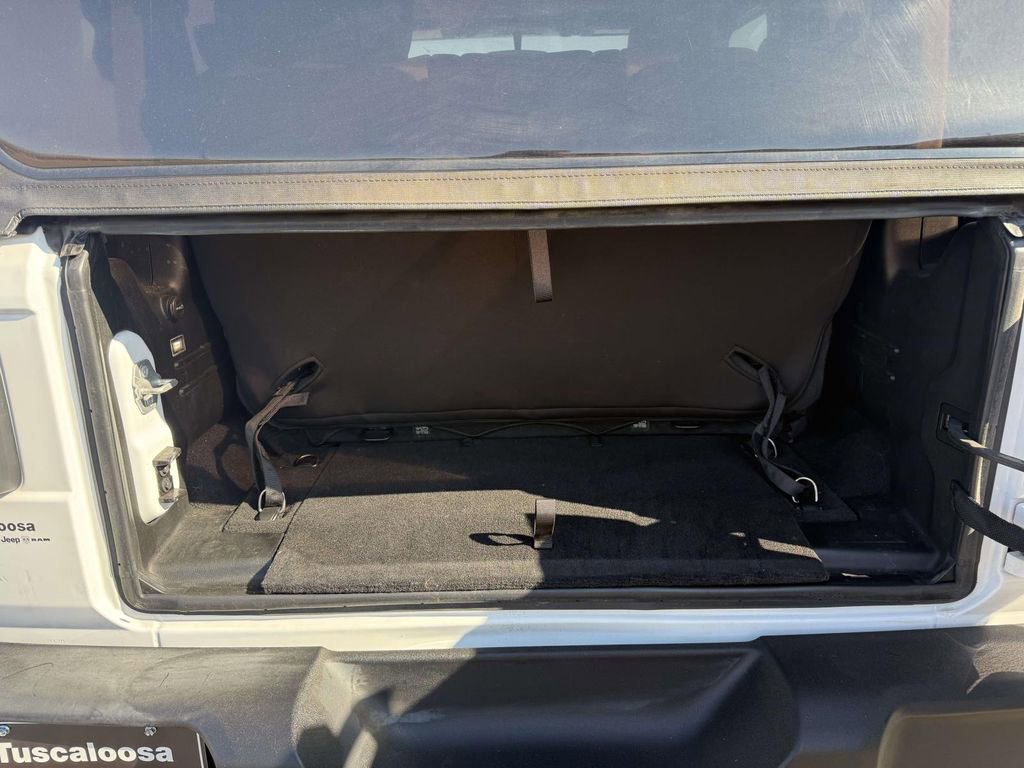 Used 2021 Jeep Wrangler Sport image 10