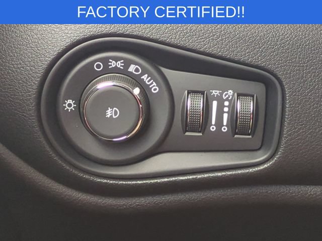 Certified 2023 Jeep Renegade Trailhawk AWD/4WD image 18