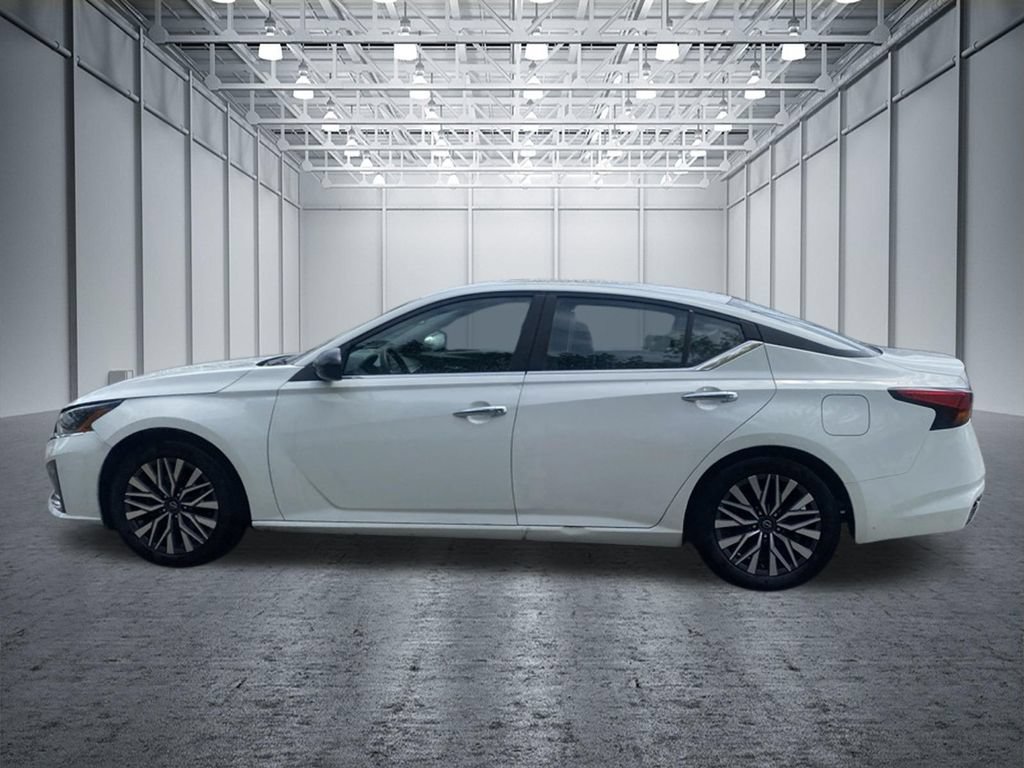 Certified 2025 Nissan Altima 2.5 SV FWD image 7
