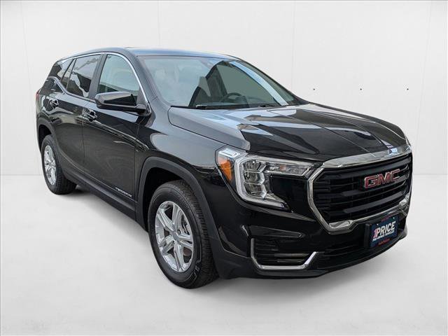 Used 2024 GMC Terrain SLE image 3