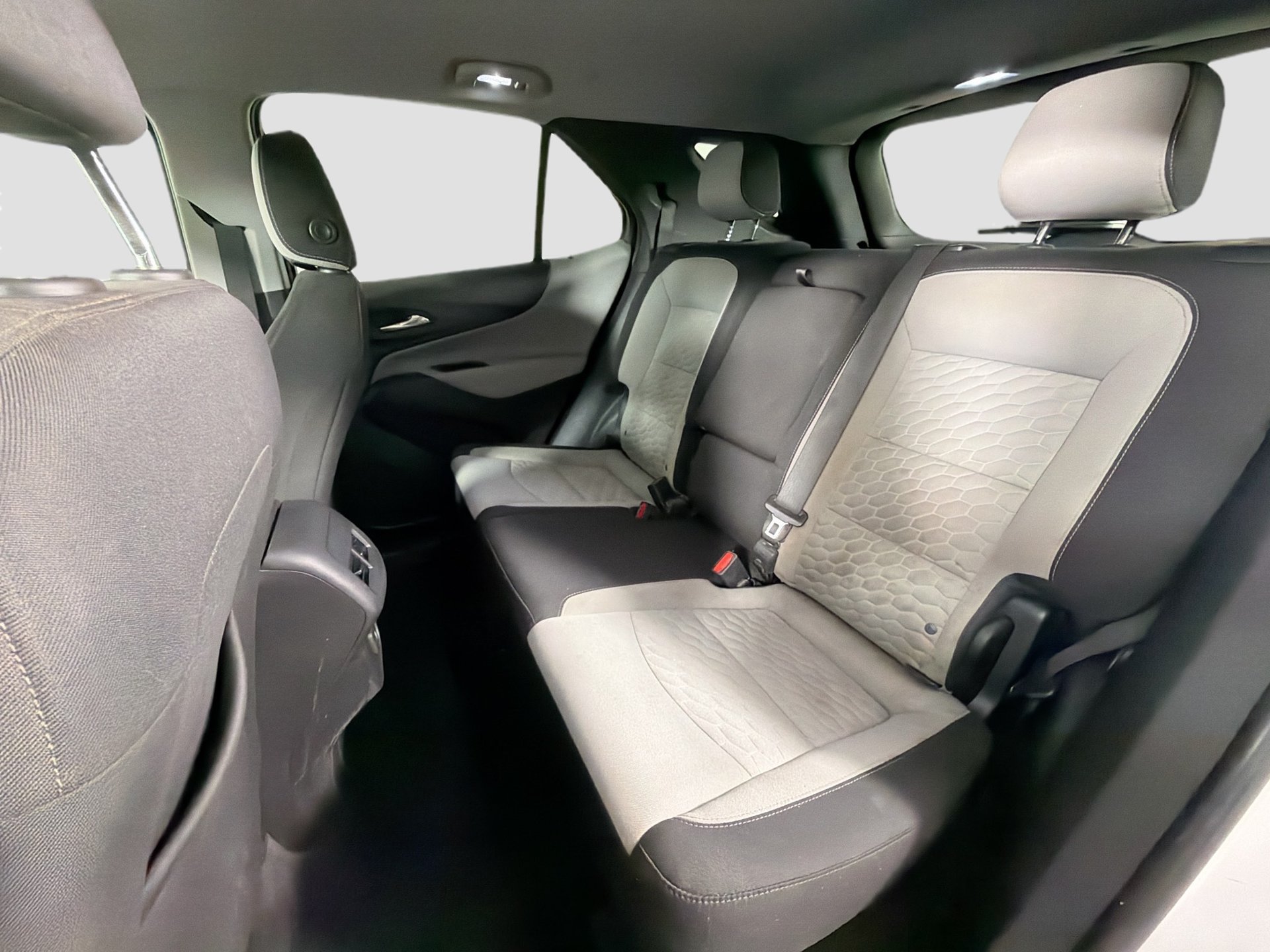 Used 2021 Chevrolet Equinox LS w/ LS Convenience Package FWD image 22